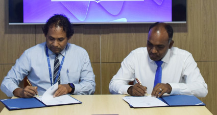 SIGNING OF MOU BETWEEN VILLA COLLEGE AND UNIVERSAL FOUNDATION