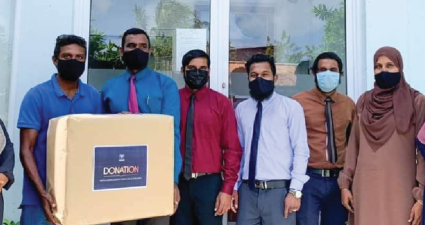 VILLA COLLEGE DONATES MASKS TO CITY AND ATOLL COUNCILS