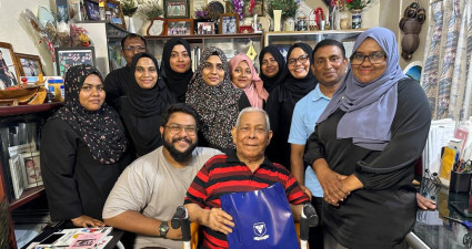 BACHELOR OF TEACHING DHIVEHI LANGUAGE STUDENTS OF VILLA COLLEGE VISITED THE AWARD-WINNING AND ACCOMPLISHED DHIVEHI LINGUIST, ABDULLA SADIQ (SOADHUBE)